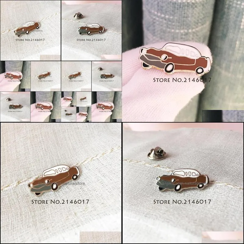 50pcs customized metal badge vintage car cool vehicle lapel pin denim jacket collar hard enamel brooch pins button for women men