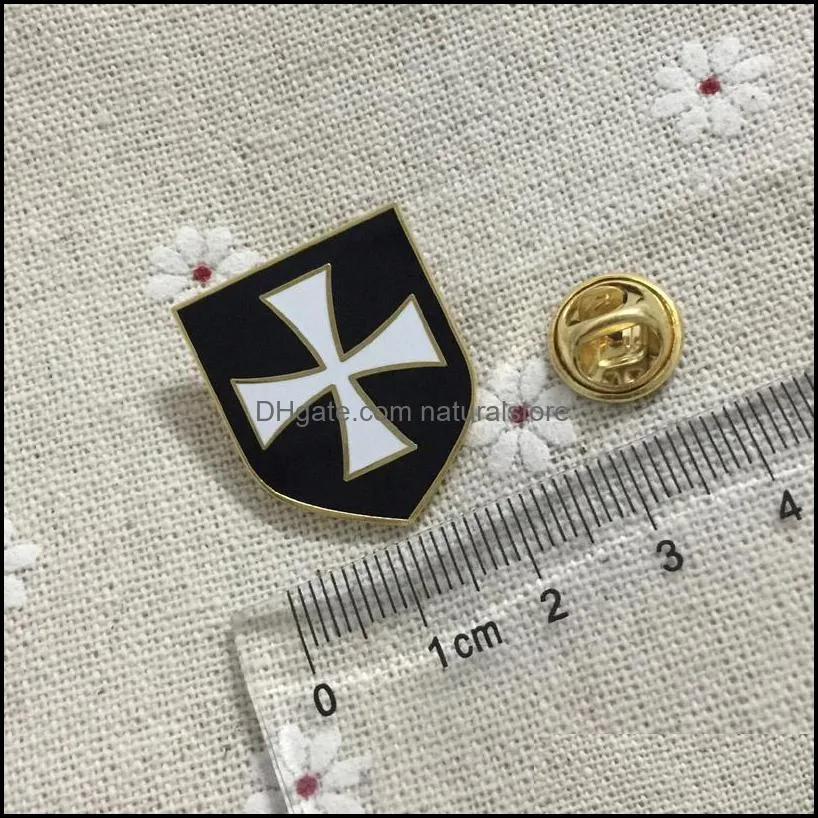 10pcs mason enamel badges white cross black shield christian army crusader knights templar masonic lapel pin and brooches