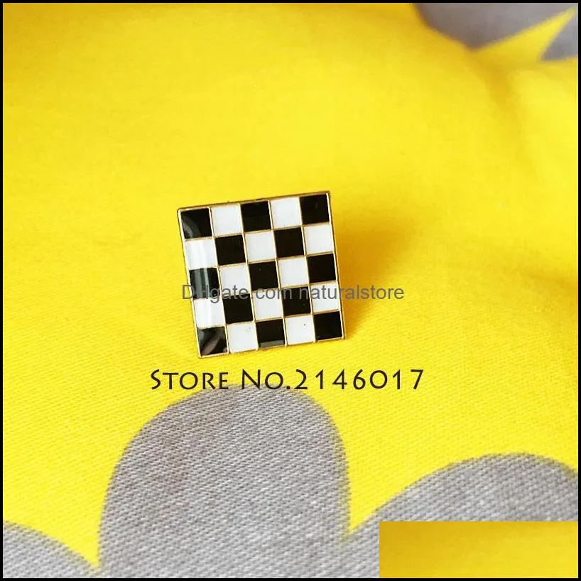 10pcs masons black white checkered rug floor blue lodge brooch masonic mason mosaic pavement pins custom lapel pin badge