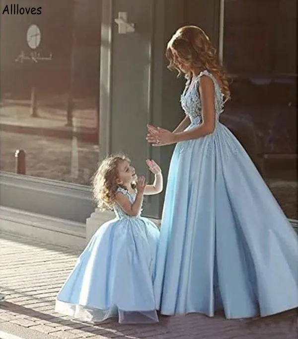 Sky Blue Matching Mother and Daughter Evening Dresses V Neck With 3D Handmade Flowers Little Girl Satin Event Party Gowns Mom Baby Photoshoot Dress Formal Wear CL1969