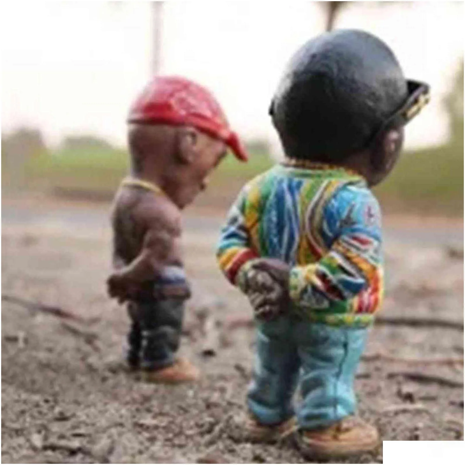 mini resin ornaments hip hop funny rapper bro figurine set for home indoor outdoor decorations party 211101