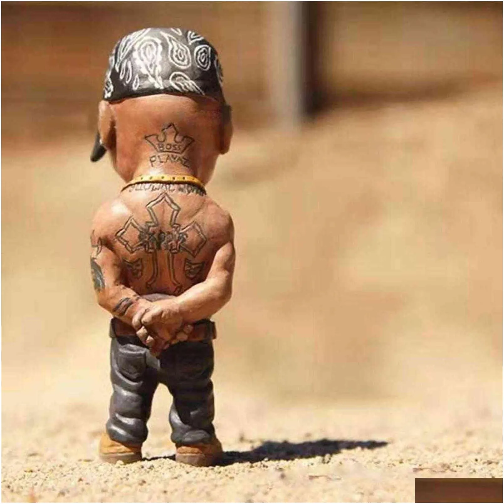 mini resin ornaments hip hop funny rapper bro figurine set for home indoor outdoor decorations party 211101