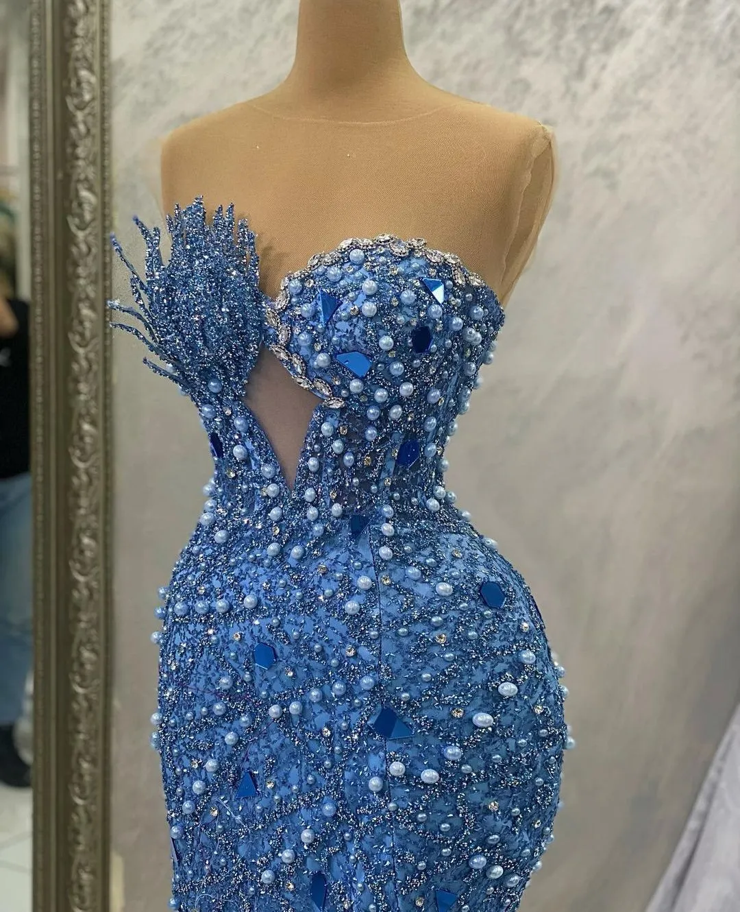 Luxury Mermaid Prom Dresses Sleeveless V Neck Strapless Appliques Sequins Floor Length Celebrity Diamonds Pearls Evening Dress Bridal Gowns Plus Size Custom Made