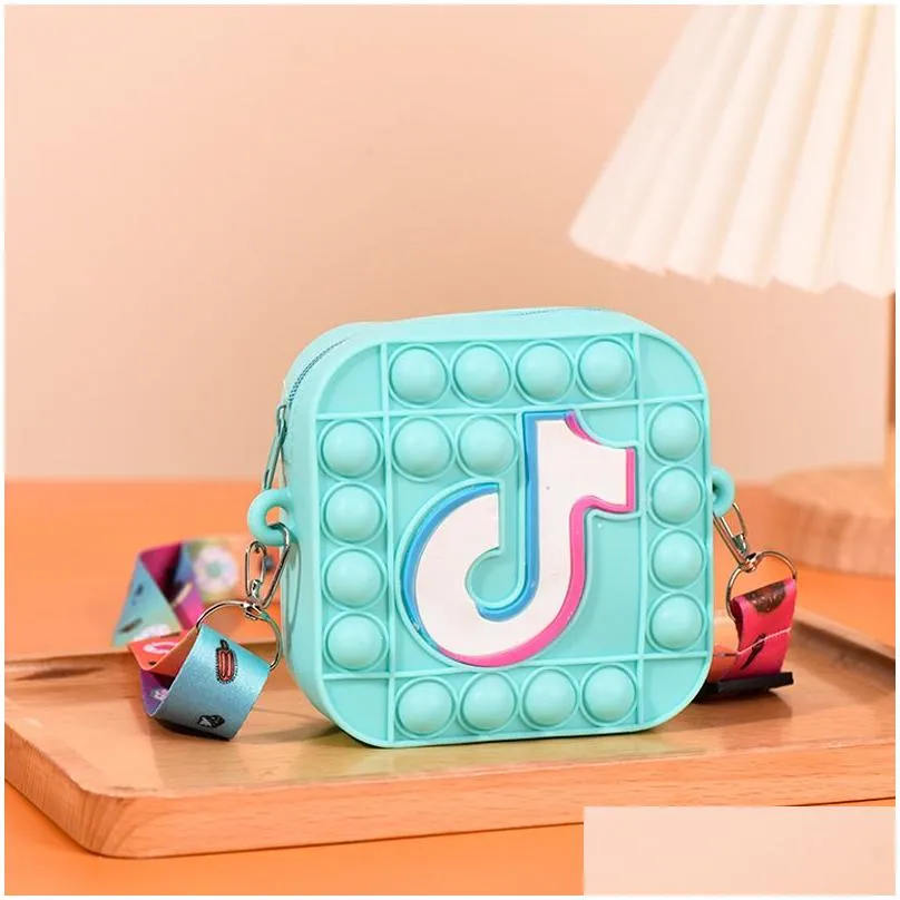  cute handbags childrens silicone headphones satchel childrens coin bag fashion letter shoulder bag square personality tide cool out of the street