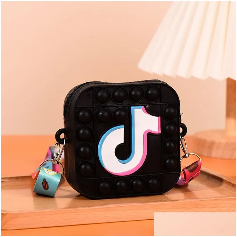  cute handbags childrens silicone headphones satchel childrens coin bag fashion letter shoulder bag square personality tide cool out of the street