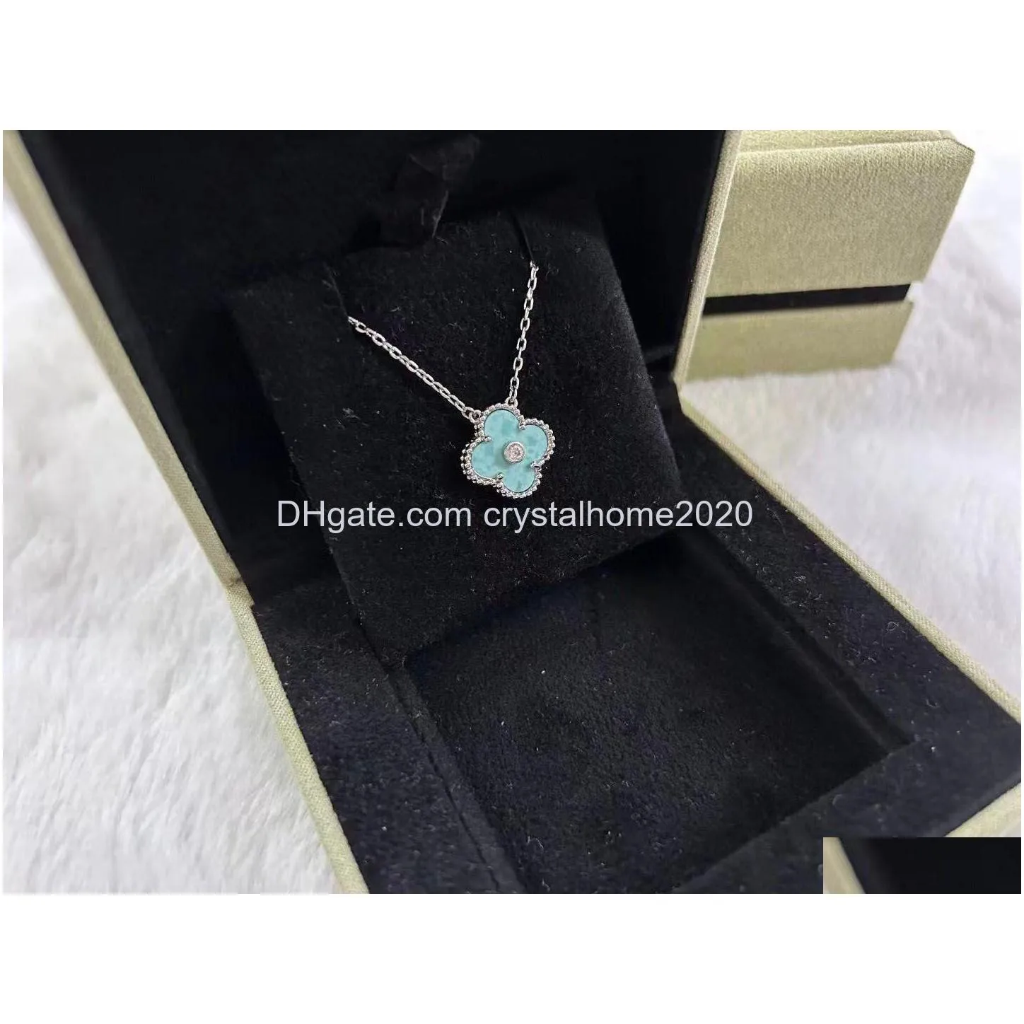 luxury van brand designer pendant necklaces 2022 christmas limited edition 18k gold cross chain blue clover 15mm 4 leaf flower choker necklace nice