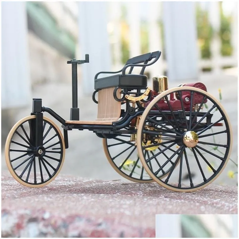 electric rc car 1 12 1886 vintage classic car no 1 alloy model simulation tricycle toy for children gift collection 221103