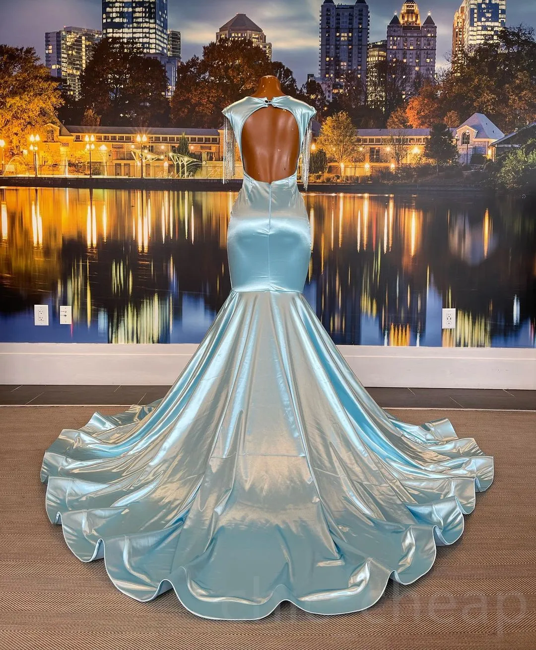 2023 Arabic Aso Ebi Beaded Crystals Prom Dresses Mermaid Backless Evening Formal Party Second Reception Birthday Engagement Gowns Dress ZJ5505