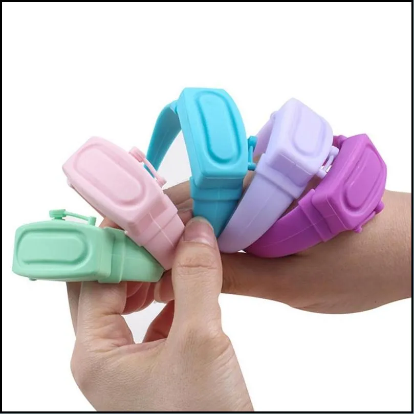 silicone liquid dispensing bracelet portable hand sanitizer lotion bracelet wristband wearable hand dispenser for kid adult