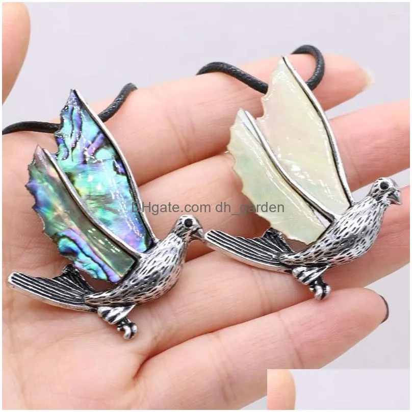 pendant necklaces natural shell hummingbird shape alloy necklace abalone and white scallops for banquet party charms jewelry gifts