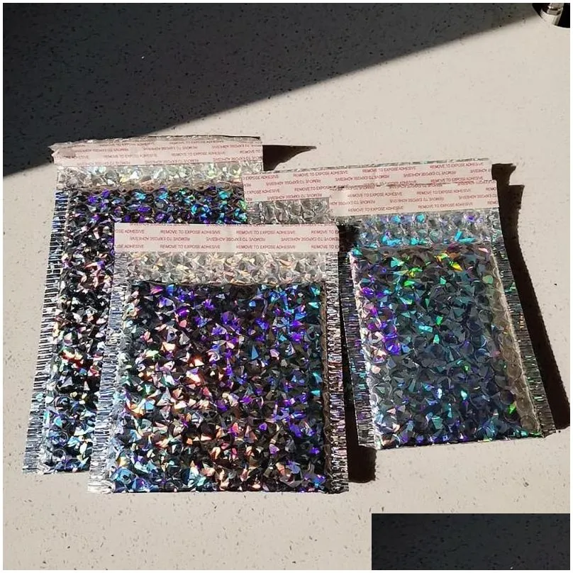 50pcs/pack laser silver packaging bubble mailer laser foil plastic padded envelope gift bag mailing envelope bag1