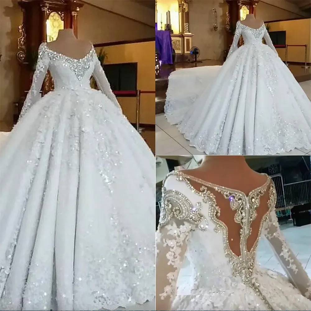 Luxury 2023 Wedding Dress Beading Lace Flowers Crystal Long Sleeve Scoop Neck Plus Size Bridal Gowns New Arabic Dubai Customed
