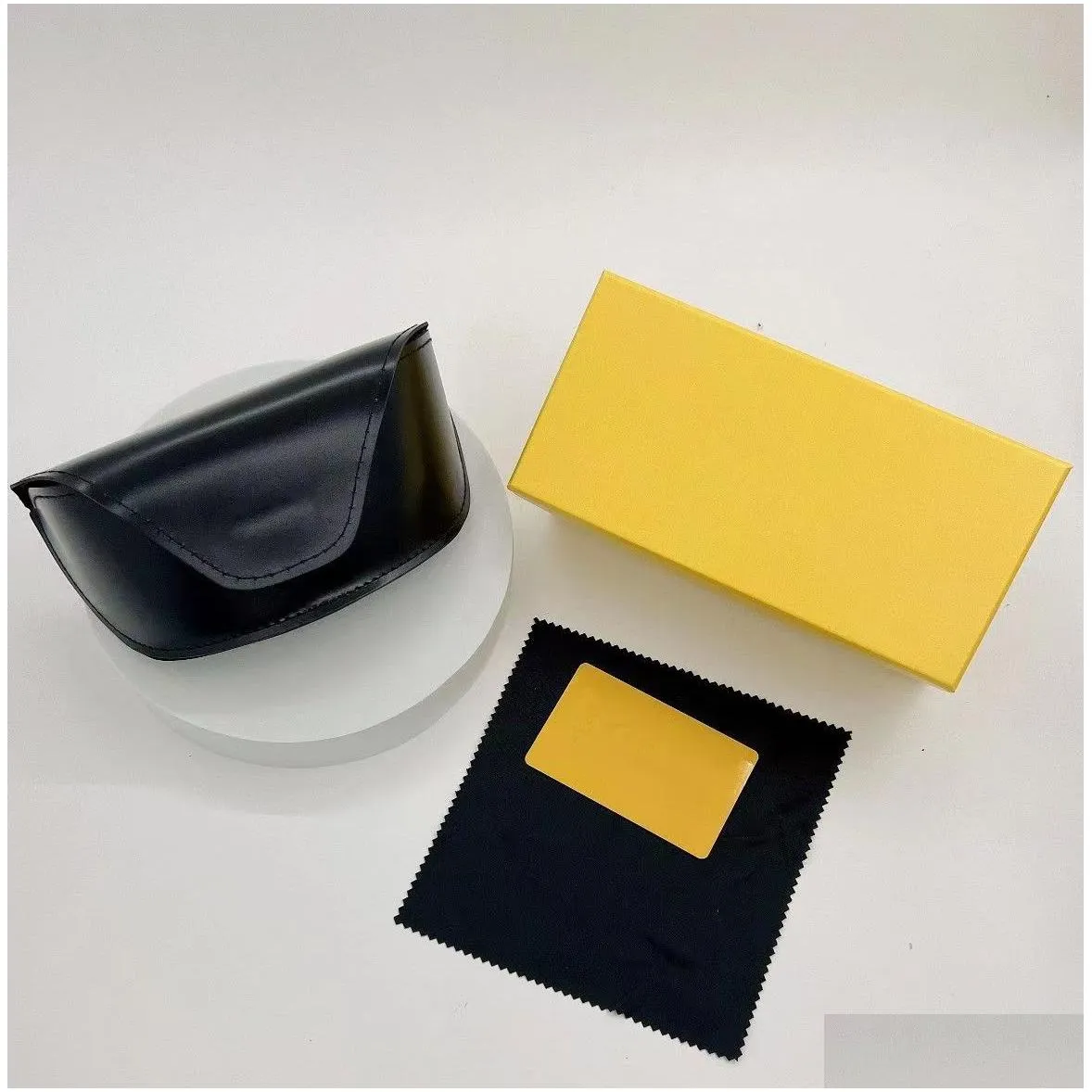 Glasses case target clearance