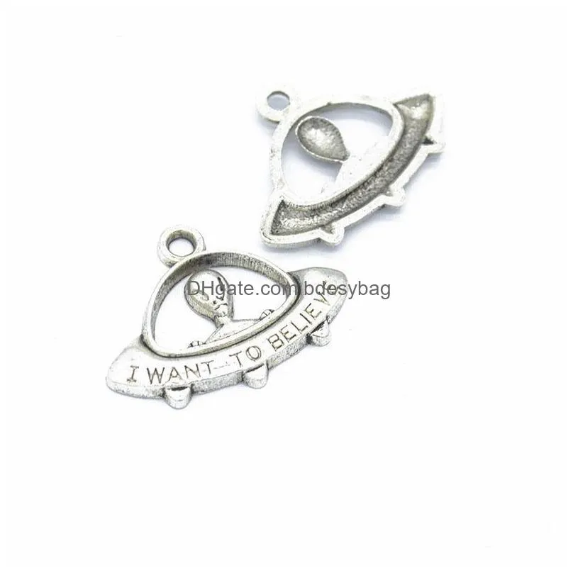 200 pcs /lot ufo charms pendant 31x23mm spaceship charms with i want to believe 3 colors