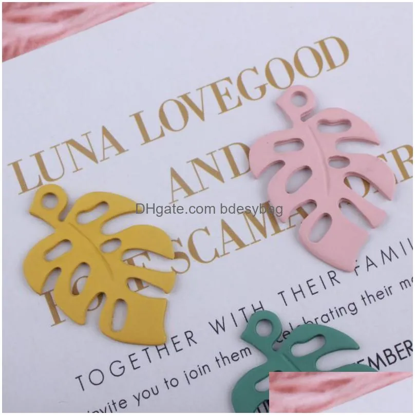 100pcs metal paint hollow tree leaf charm pendant banana leaf charms pendant fit handcraft diy bracelet accessories