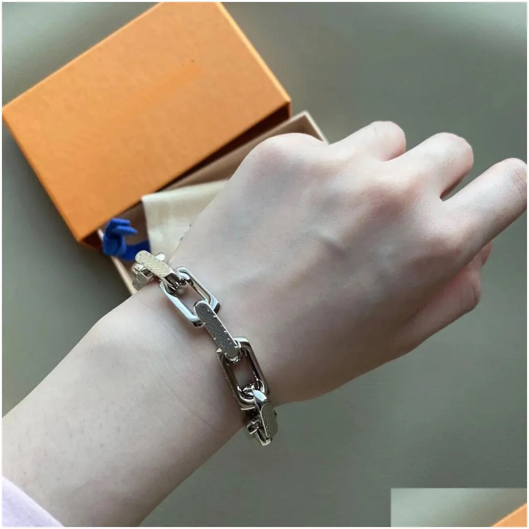 luxury cuff uni bracelet fashion bracelets for man women designer jewelry 3 model optional with channel box