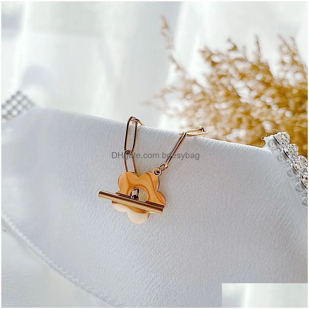 Geometric Flower Gold Pendant Necklace Womens For Women