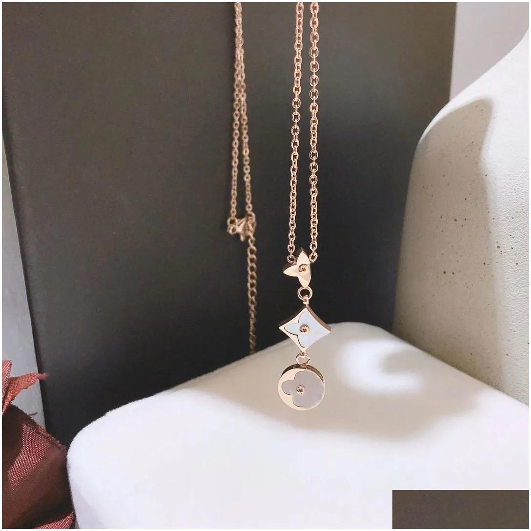 fashion women luxury designer necklace choker chain 18k gold plated rose gold plated stainless steel flower letter pendants statement jewelry
