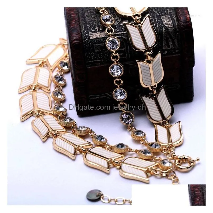 pendant necklaces bulk price display fashion online accessories women royal affair exaggerated made unique jewelry floral chunky