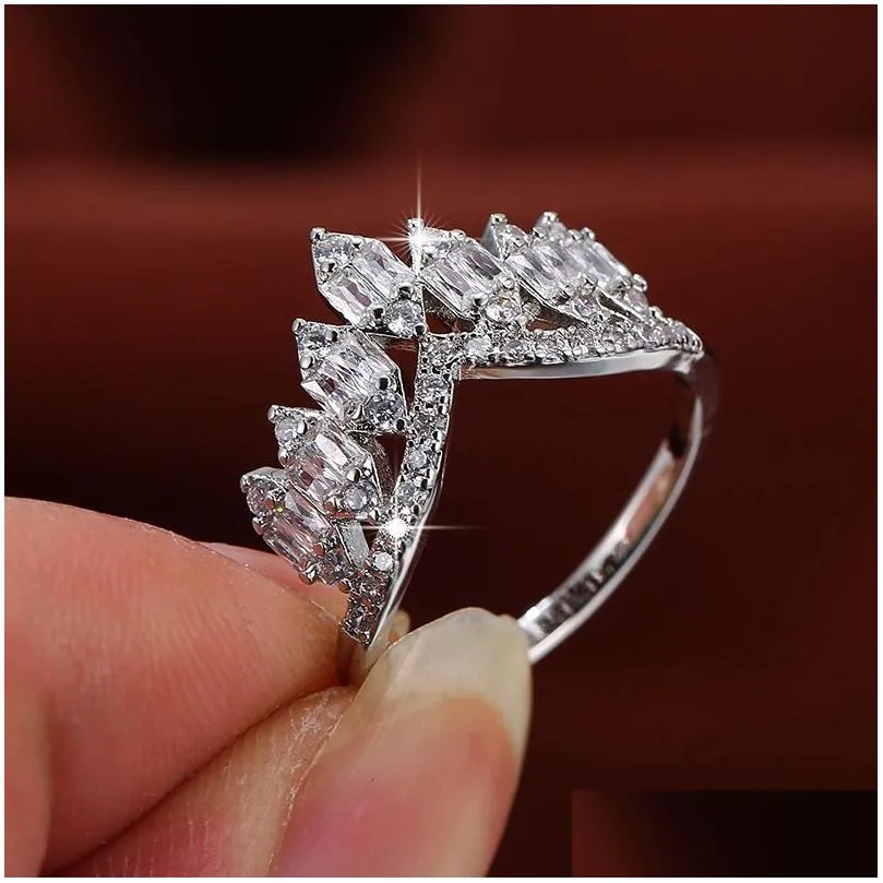 This is the engagement ring I got for my girlfriend. I'm asking her to  marry me on her birthday : r/MadeMeSmile