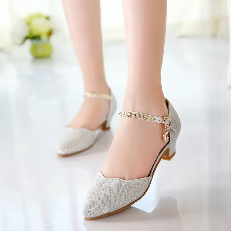 2023 summer designer Excellent Princess Girls Sandals Kids Shoes for Dress Little High Heel Fashion Glitter Party Blue White Dance Wedding new Sandal