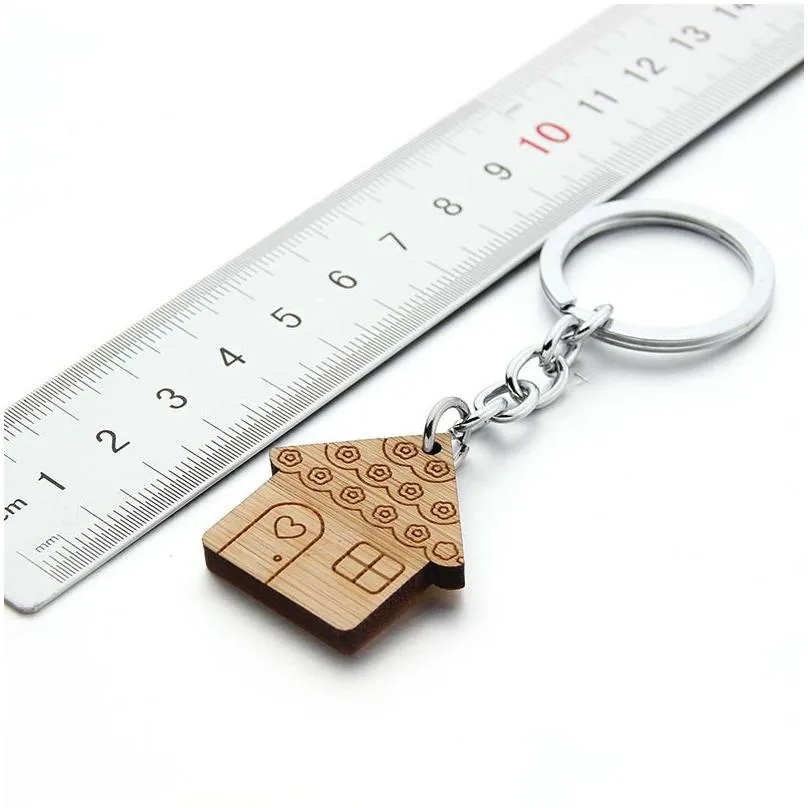 4 styles wooden keychain creative house keychains pendant luggage decoration key chain relocation gift keyring