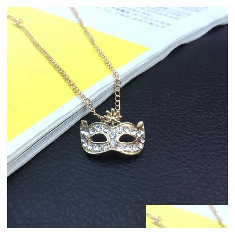 fashion mask full rhinestone short necklace clavicle chain female jewelry gsfn465 with chain mix order pendant necklaces