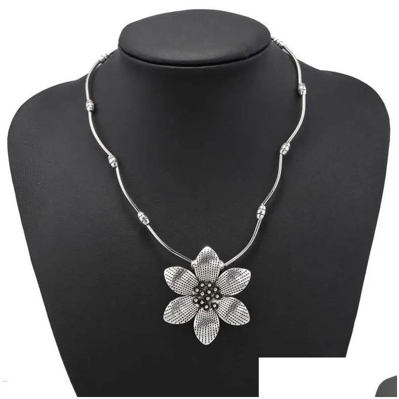 womens simple flowers tibetan silver pendant necklaces gstqn018 fashion gift national style women diy necklace pendants
