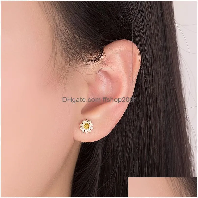 cute sweet flower stud earrings 2020 fashion delicate small daisy earrings female elegant ear jewelry for women girl gift