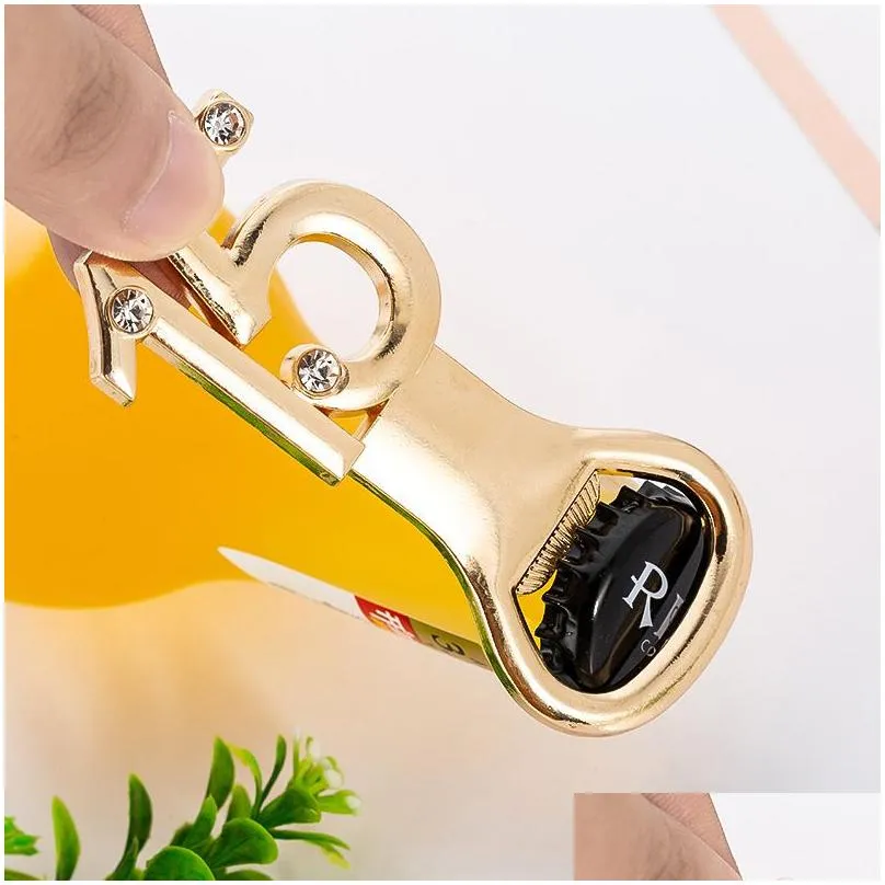 25pcs/lot 15th wedding celebration favors for guests of 15 design bottle opener anniversary gift and 50 birthday 220429