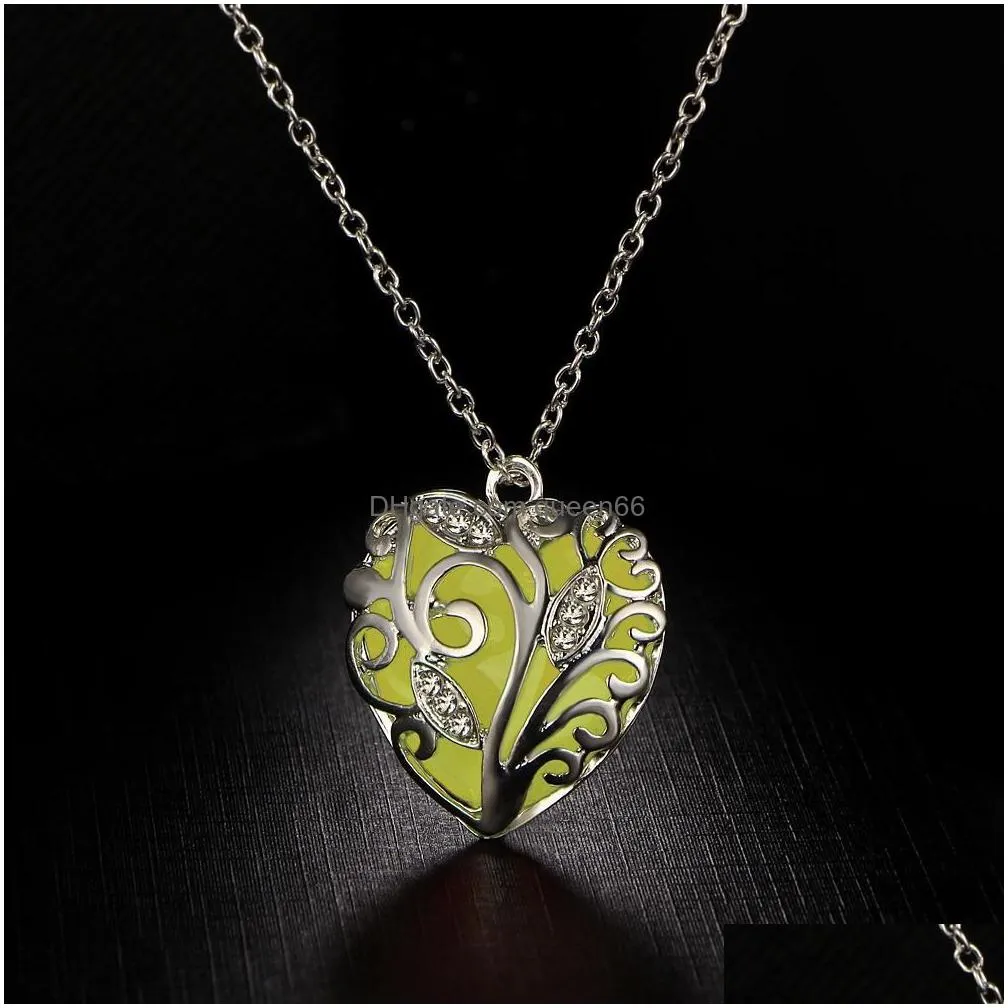  glow in the dark necklace for women hollow heart luminous pendant necklace wife girlfriend daughter mom fashion jewelry gift