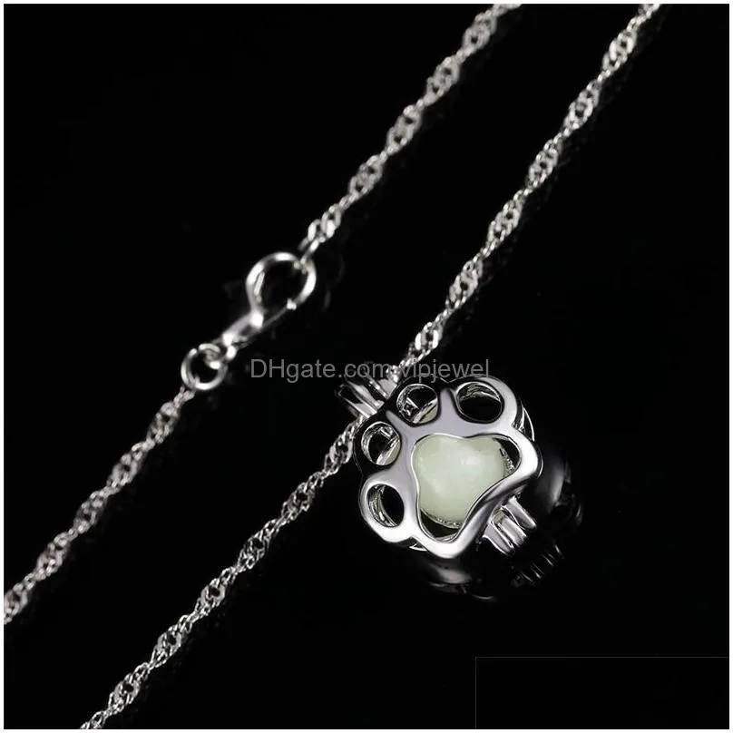 3 colors in night glowing dog paw pendant necklace for women fashion luminous pendants jewelry halloween necklace