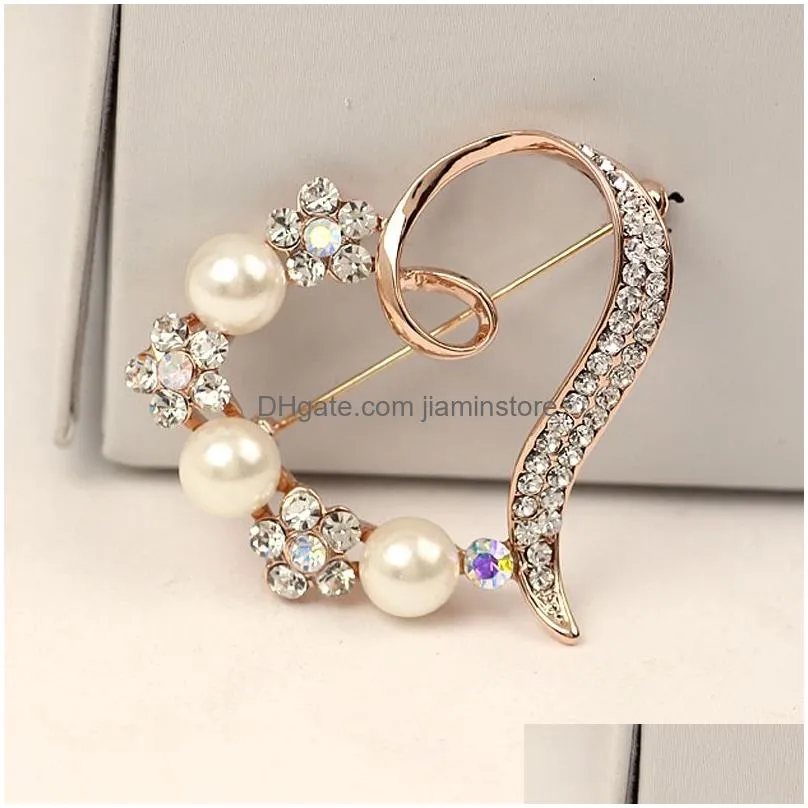 wholesale women gorgeous heart shape shiny rhinestone brooch pin m23