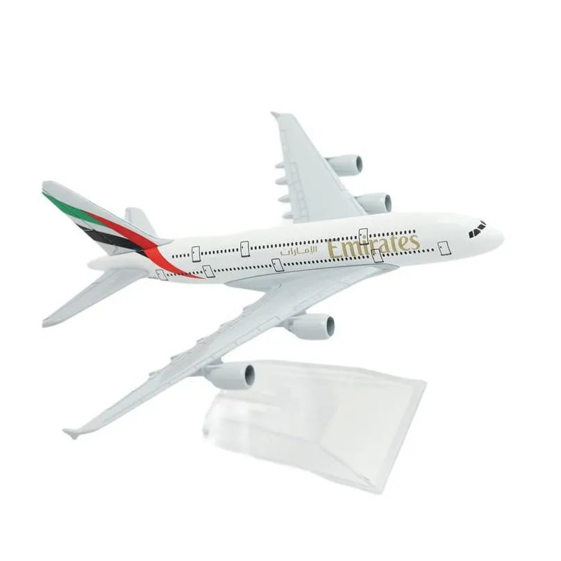 Scale 1 to 400 Metal Aircraft Replica Emirates Airlines A380 B777 Airplane Diecast Model Aviation Plane Collectible Toys for Boys