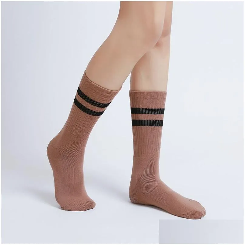 Al Long tube yoga socks summer non-slip professional female summer middle tube striped Pilates socks sports fitness