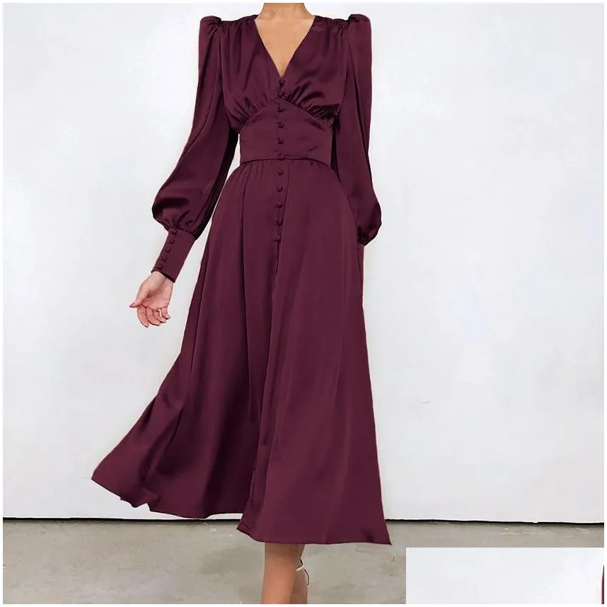 Women`s European and American long skirts V-neck 2023 autumn and winter selling foreign trade satin palace waist retro dress women