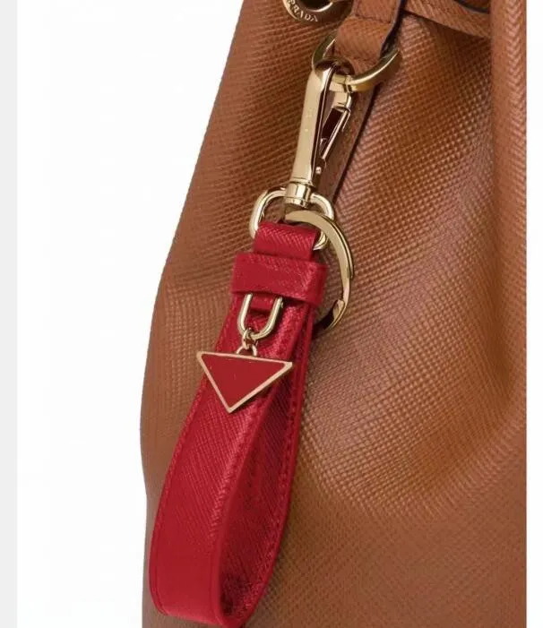 Luxury Brand Keychains Fashion bag pendant Men Women Car Key Chain Prad keyring Designer Leather Keychain very cute Lover Keychains Accessories