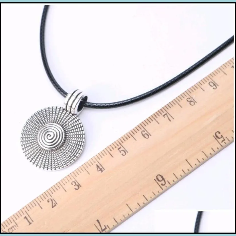 Pendant Necklaces Fashion Jewelry Antique Sier Retro Pendant Necklace Round Plate Leather Rope Short Neck Chain For Sale Wholesale Dro Dhfft