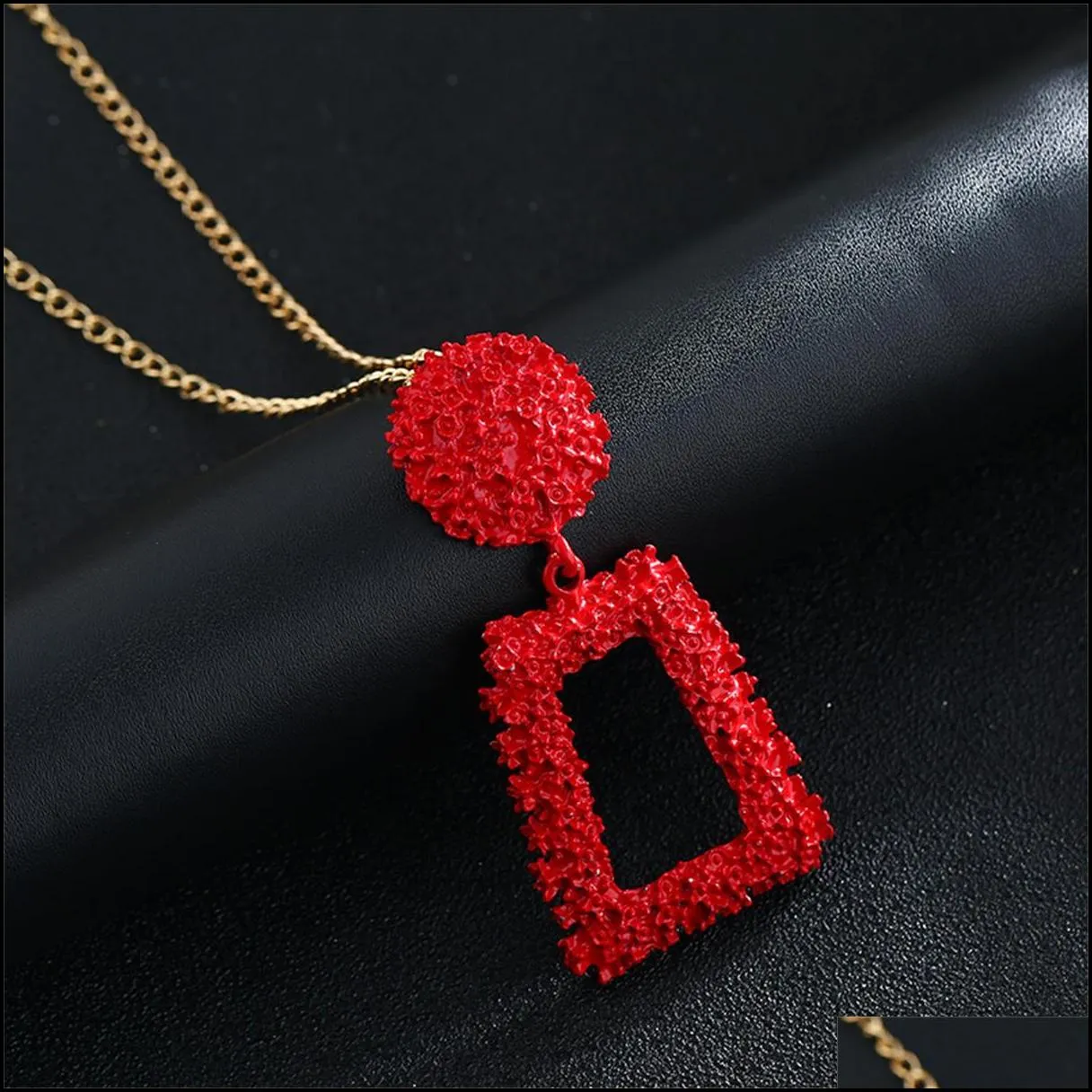 Pendant Necklaces Pretty Statement Necklace Pendant Design Long Chain Geometric Exaggerate Jewelry Accessories Maxi Drop Delivery Jewe Dhl6W