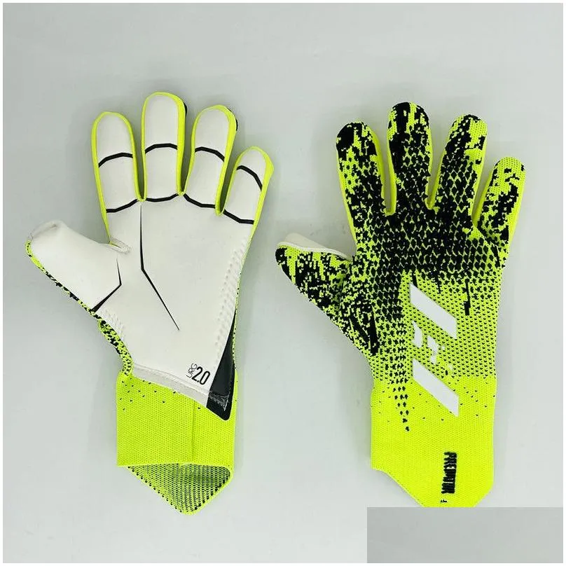 2022 4MM New Goalkeeper Gloves Finger Protection Professional Men Football Gloves Adults Kids Thicker Goalie Soccer glove