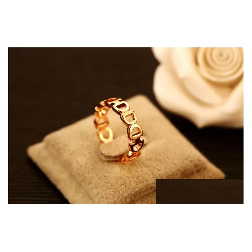 European Brand Gold Plated Letter D Ring Fashion Gold Ring Vintage Charms Rings for Wedding Party Vintage Finger Ring Costume High-end Jewelry