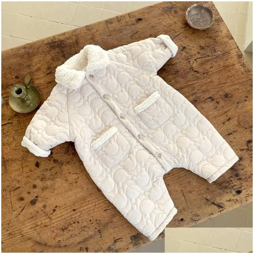 Rompers Baby winter jumpsuit for boys and girls aged 0-3 long sleeved wool thick insulation jumpsuit lining cotton baby clothing