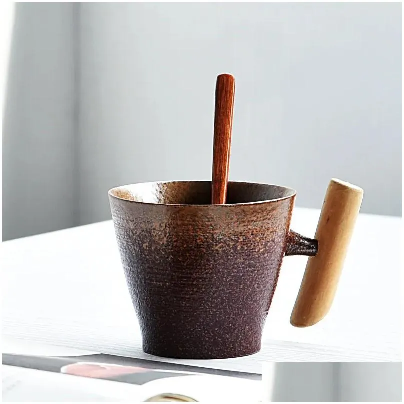 Japanese style Vintage Ceramic Coffee Mug tea Cup Tumbler Rust Glaze Office Tea Milk Beer Mug with spoon Wood Handle Water Cup 210409