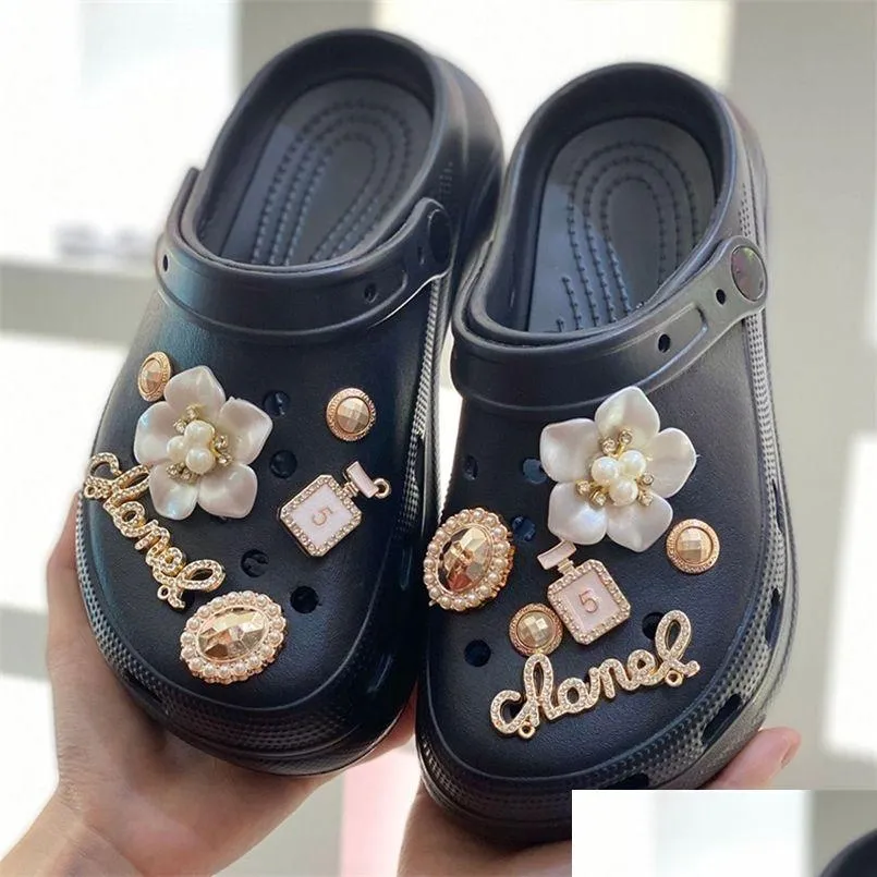 1 set jibz charms designer bling luxury flower perfume accessories decorations for clog golden pearl rhinestones shoes 220720