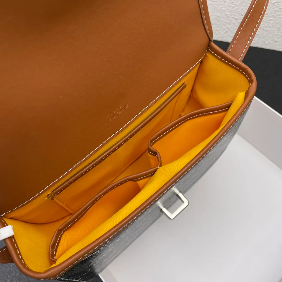 Casual designer mens womens saddles Bags 7A quality Luxury messenger crossbody bag classic envelope fashion handbag Shoulder bag  bag wallets