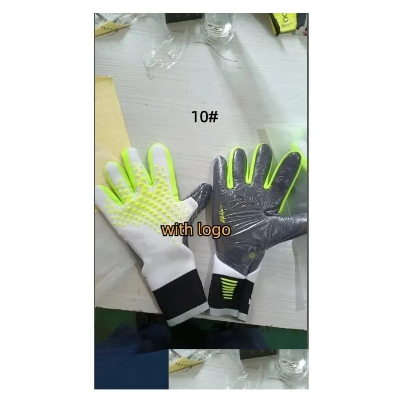 Sports Gloves Goalkeeper Gloves for Football Training Latex Wear-resistant Goalie Gloves Children Adults Soccer Match Accessory Sports Gloves