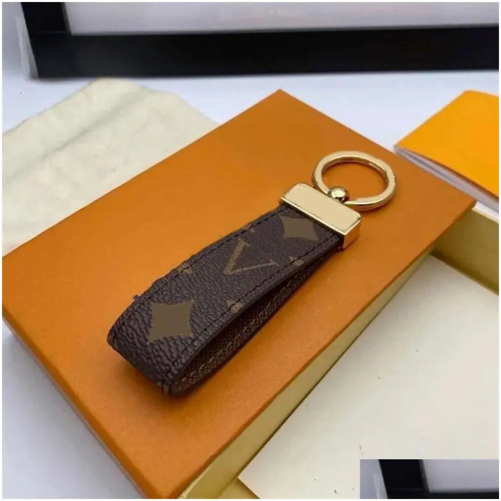 Alloy Keychains Designer Chain Pendants Gold Color Retractable Valentines Present Dragonne Safety Wristlet Mini Key Ring Bag