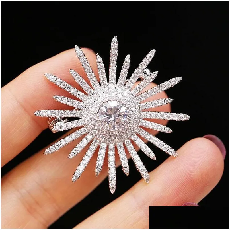 Pins Brooches Large White Cubic Zirconia Sunflower Brooch Pin Luxury Crystal For Women Wedding Jewelry Bling Broach Dress Broches