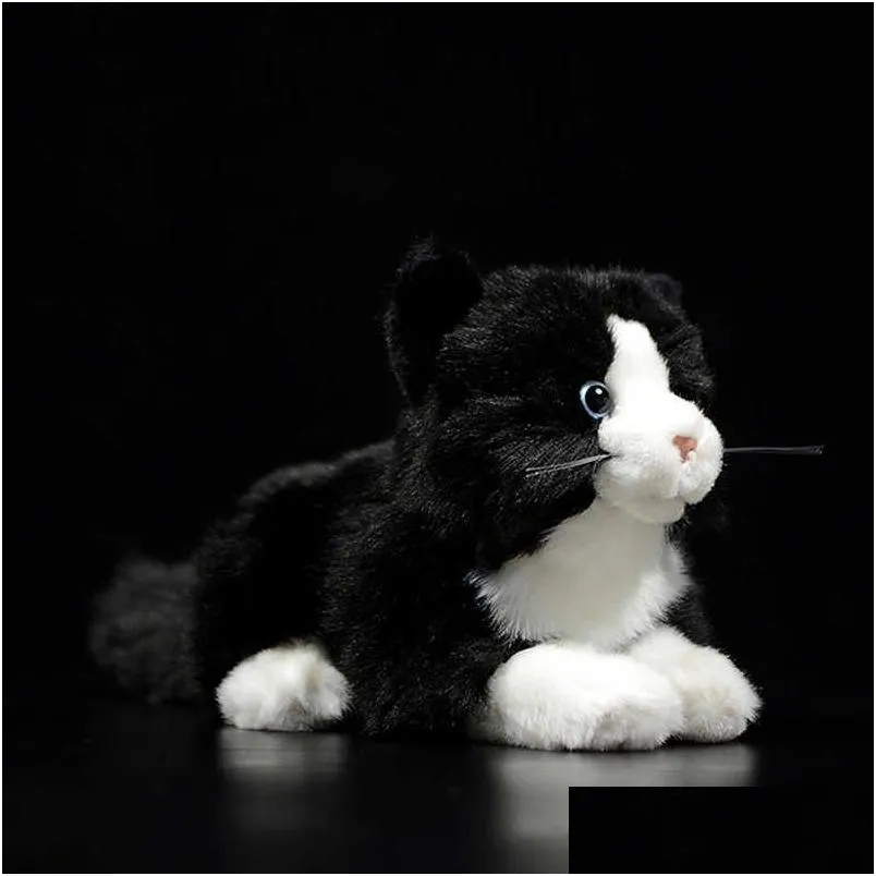 super cute black and white tabby cat stuffed soft plush toy lie kitten lifelike animals simulation for kids birthday gift 21cm q0727