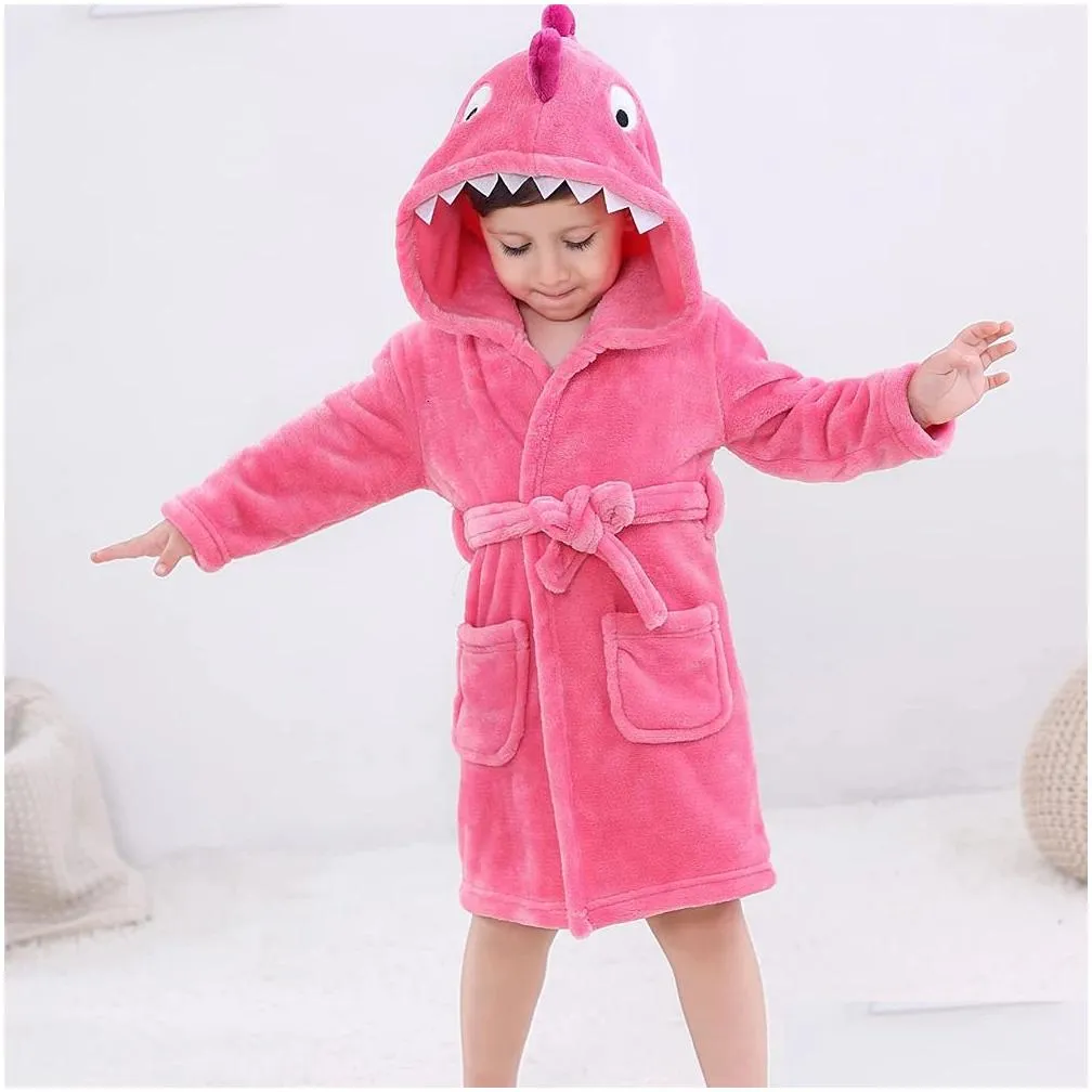 Towels Robes LOlanta Kids Plush Hooded Bathrobe Dinosaur Flannel Fleece Robe for Boys Girls Sleepwear Dressing Gown Gift 231208